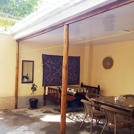 Hostel Bravo Fergana Exteriör bild