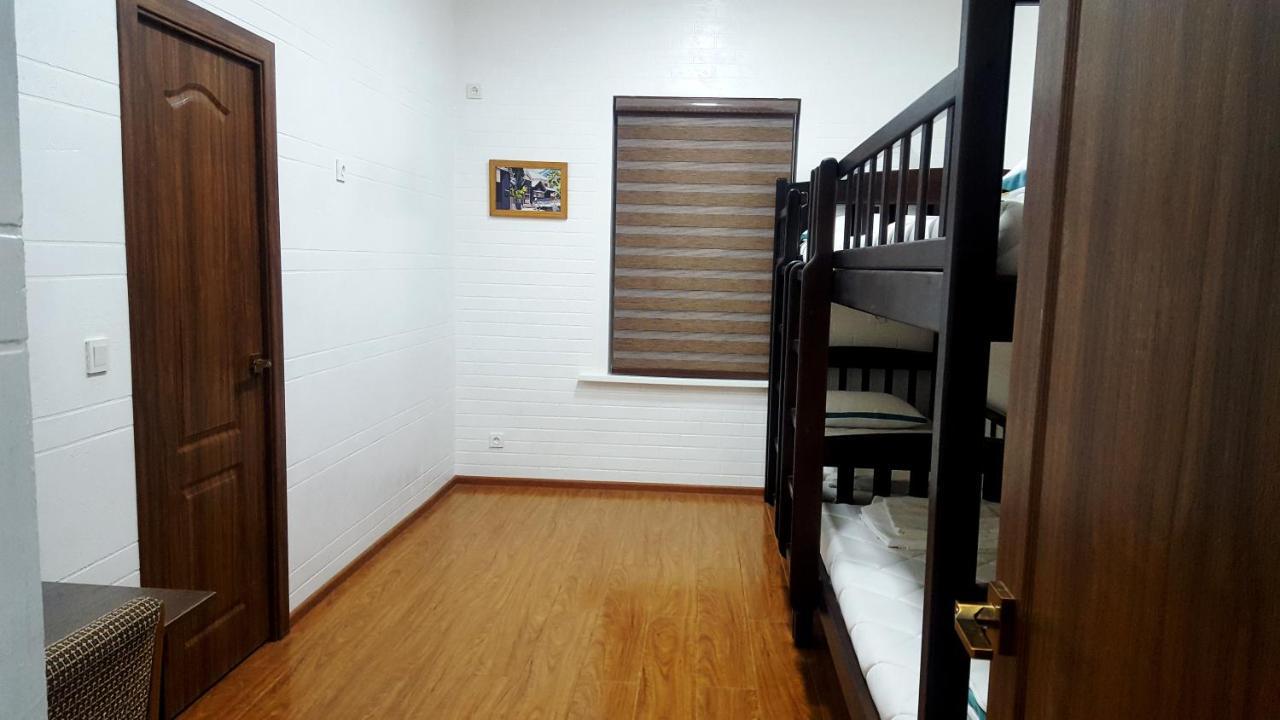 Hostel Bravo Fergana Exteriör bild